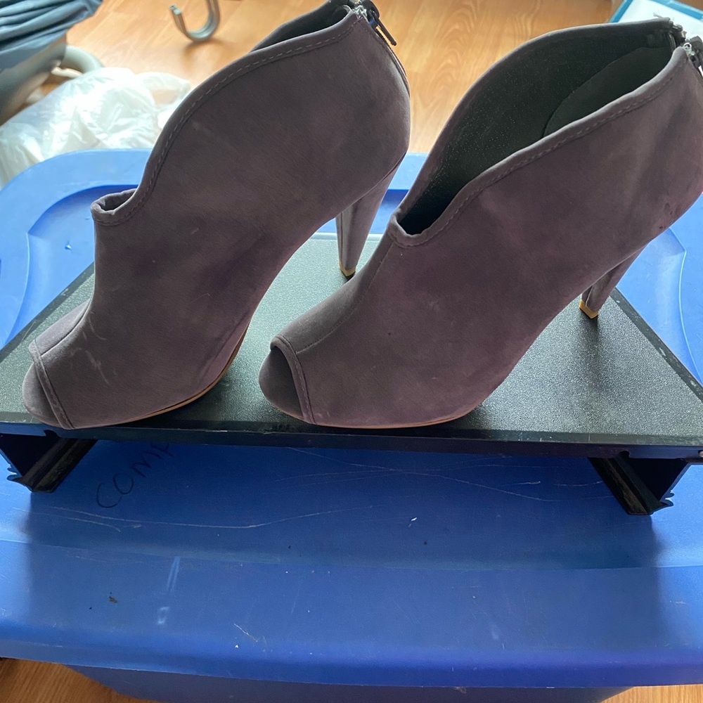 Gray peep toe heel